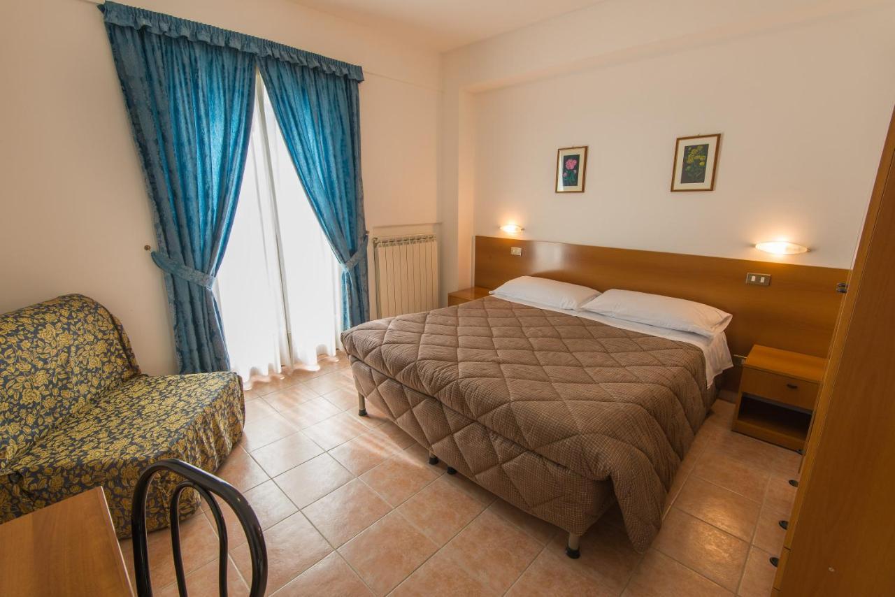 Albergo Della Corte Pescasseroli Exterior foto